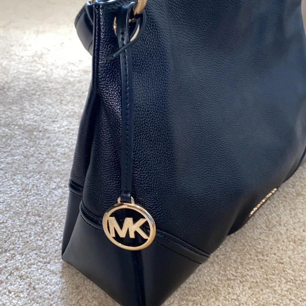 Michael Kors Nicole Leather Shoulder Bag - Picture 8 of 9